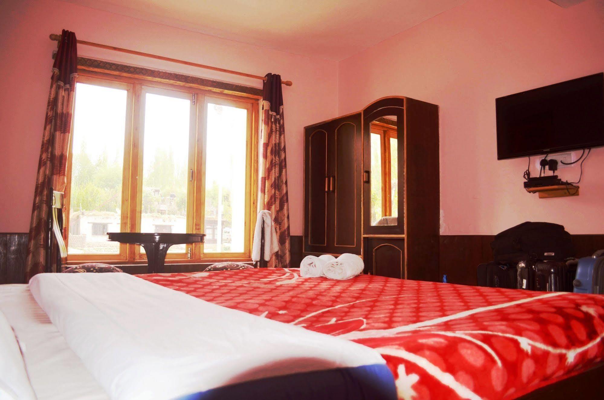 Beyond Stay - Kanika Himalayan View Leh Luaran gambar